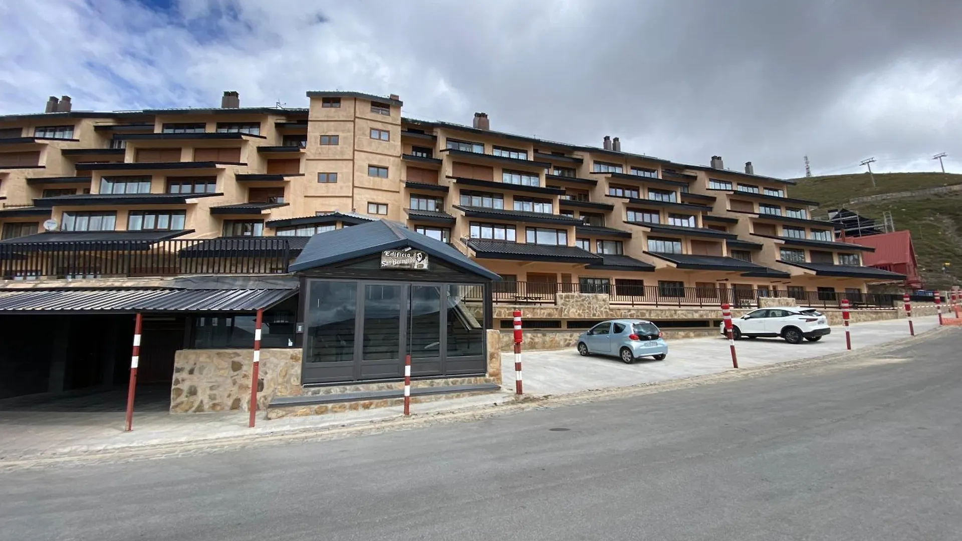 Apartment San Bernardo Zona Alta With Free Garage Parking And Free Wifi Sierra Nevada